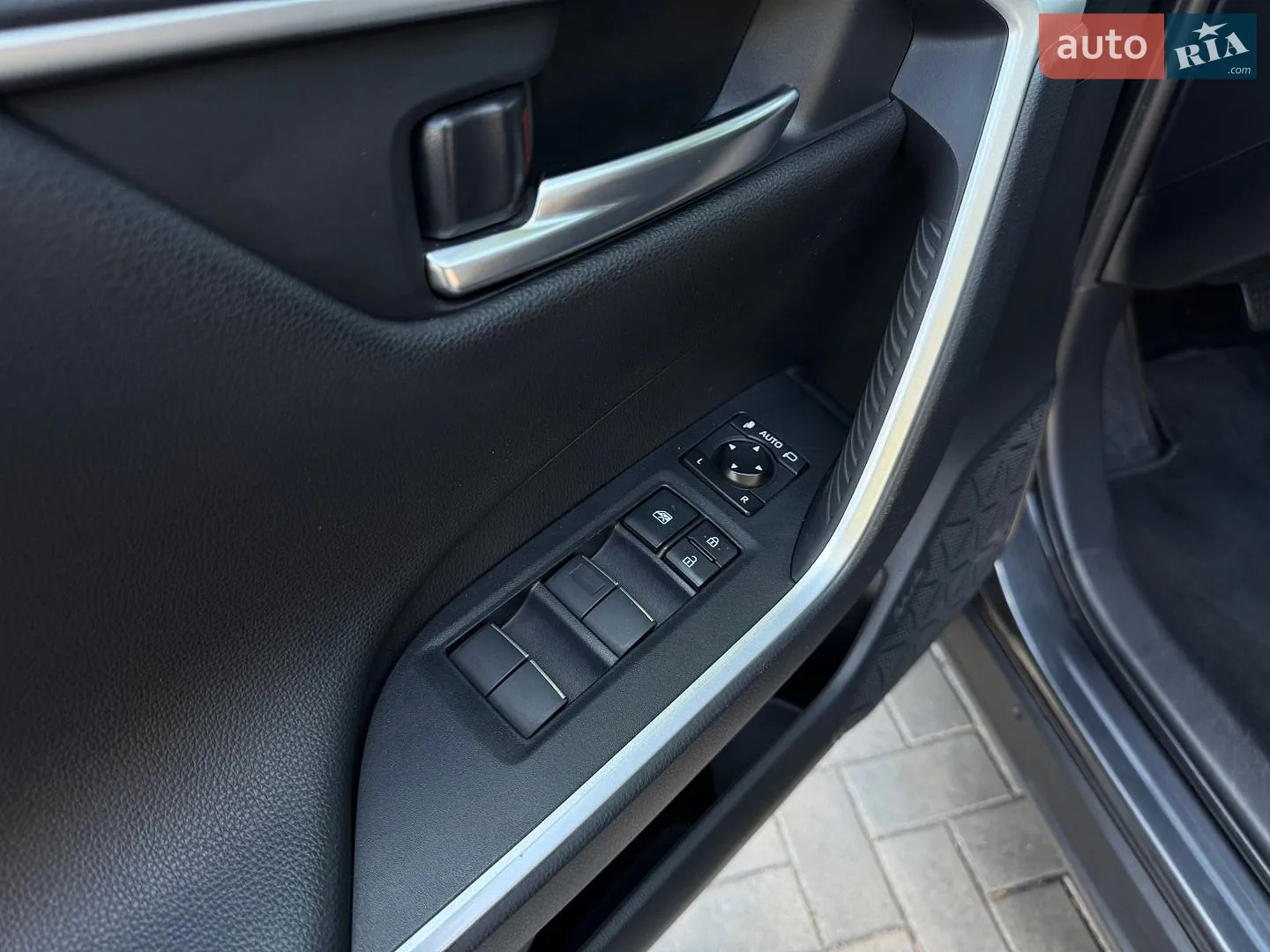 2019 Toyota RAV 4 - мініатюра 14