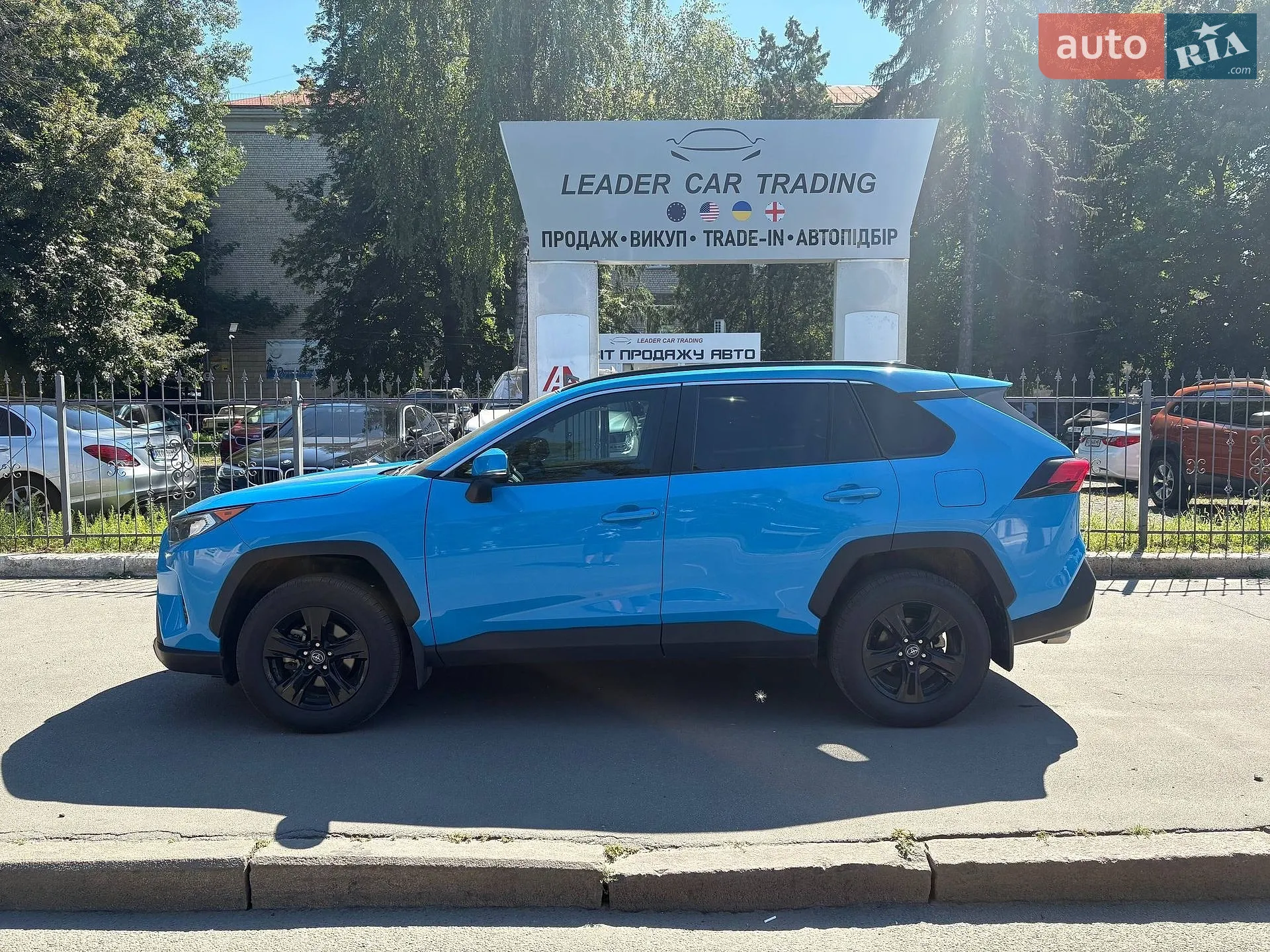 2019 Toyota RAV 4 - фото 1