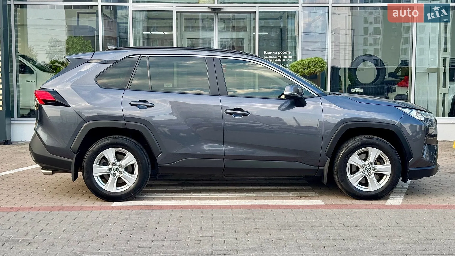 2019 Toyota RAV 4 - мініатюра 9
