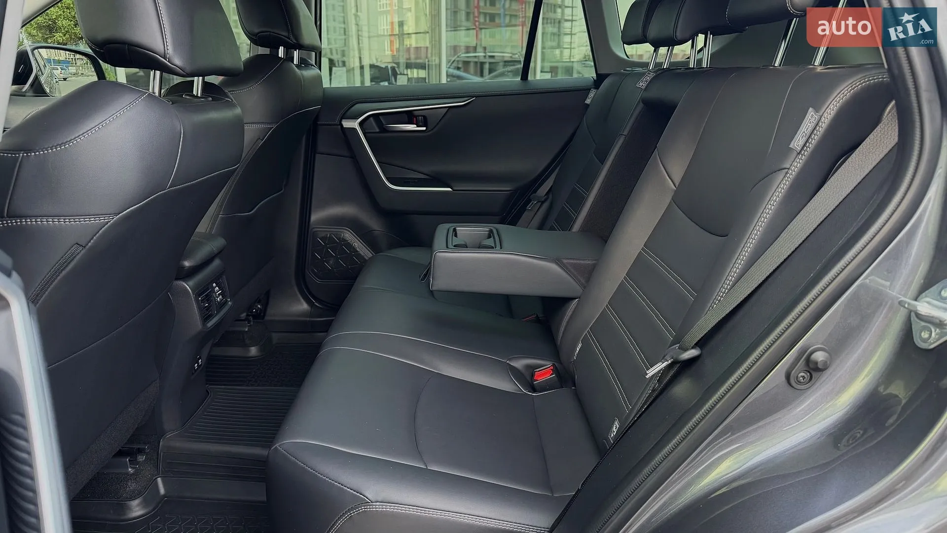2019 Toyota RAV 4 - мініатюра 18
