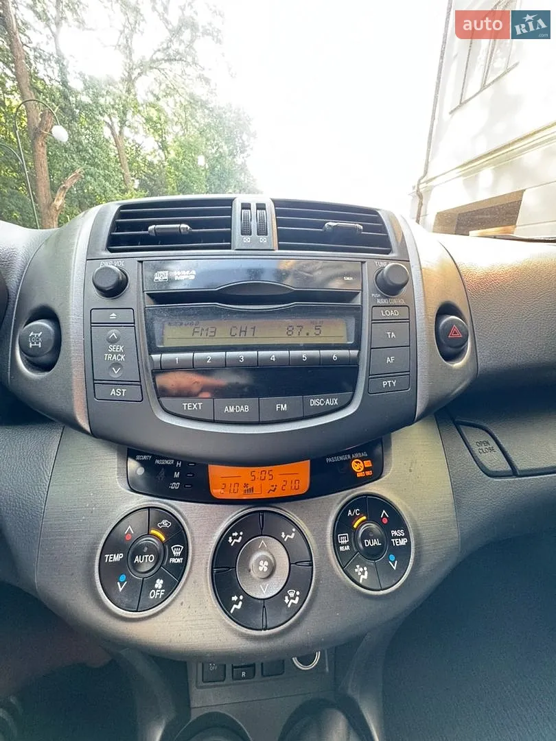 2010 Toyota RAV 4 - мініатюра 15