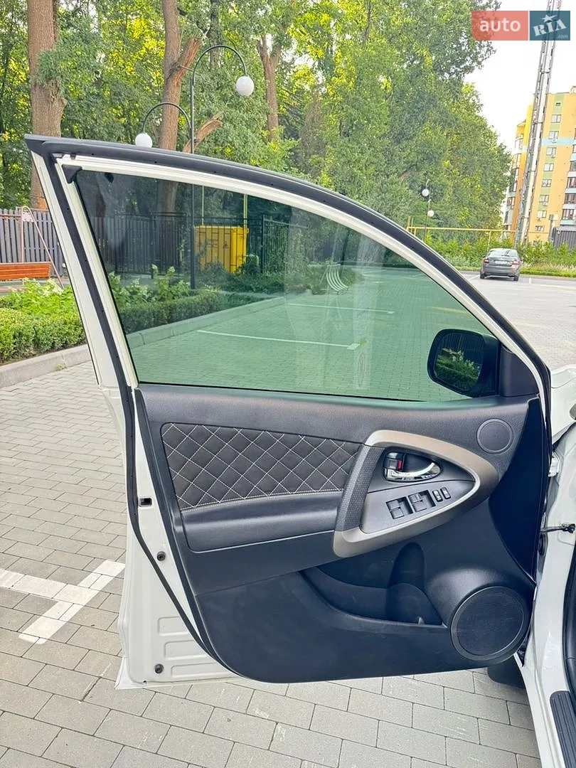 2010 Toyota RAV 4 - мініатюра 19