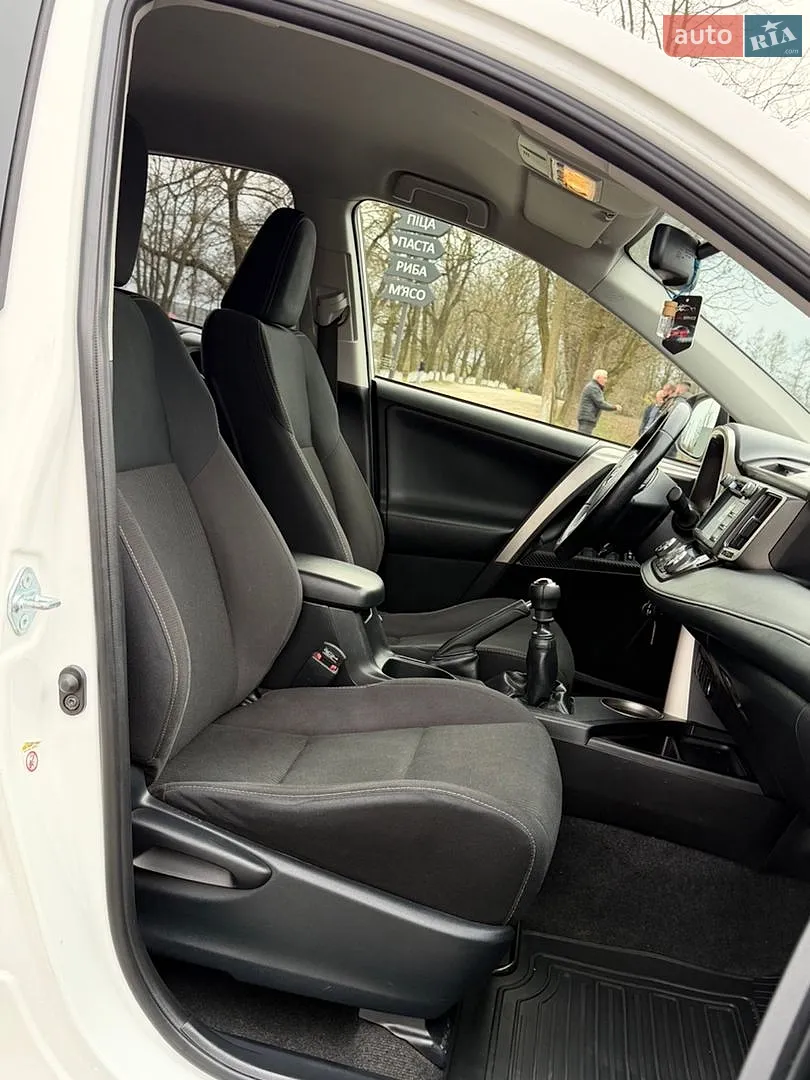 2016 Toyota RAV 4 - мініатюра 39