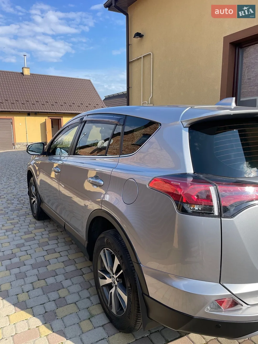 2017 Toyota RAV 4 - мініатюра 3