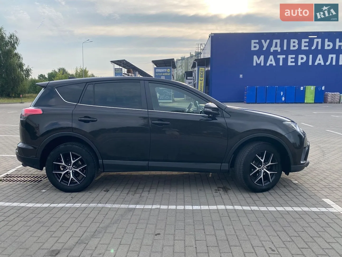 2017 Toyota RAV 4 - мініатюра 8