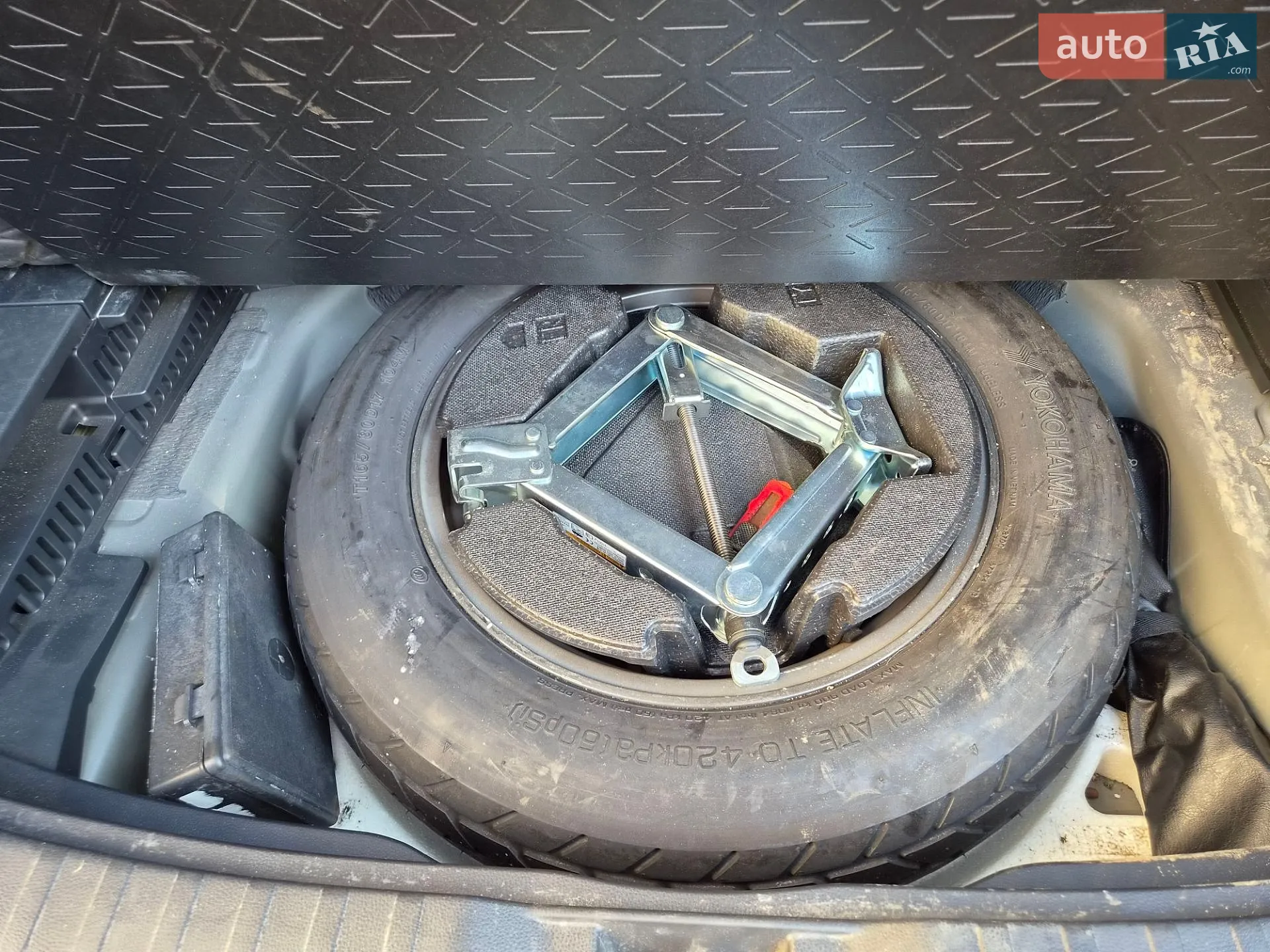 2019 Toyota RAV 4 - мініатюра 21