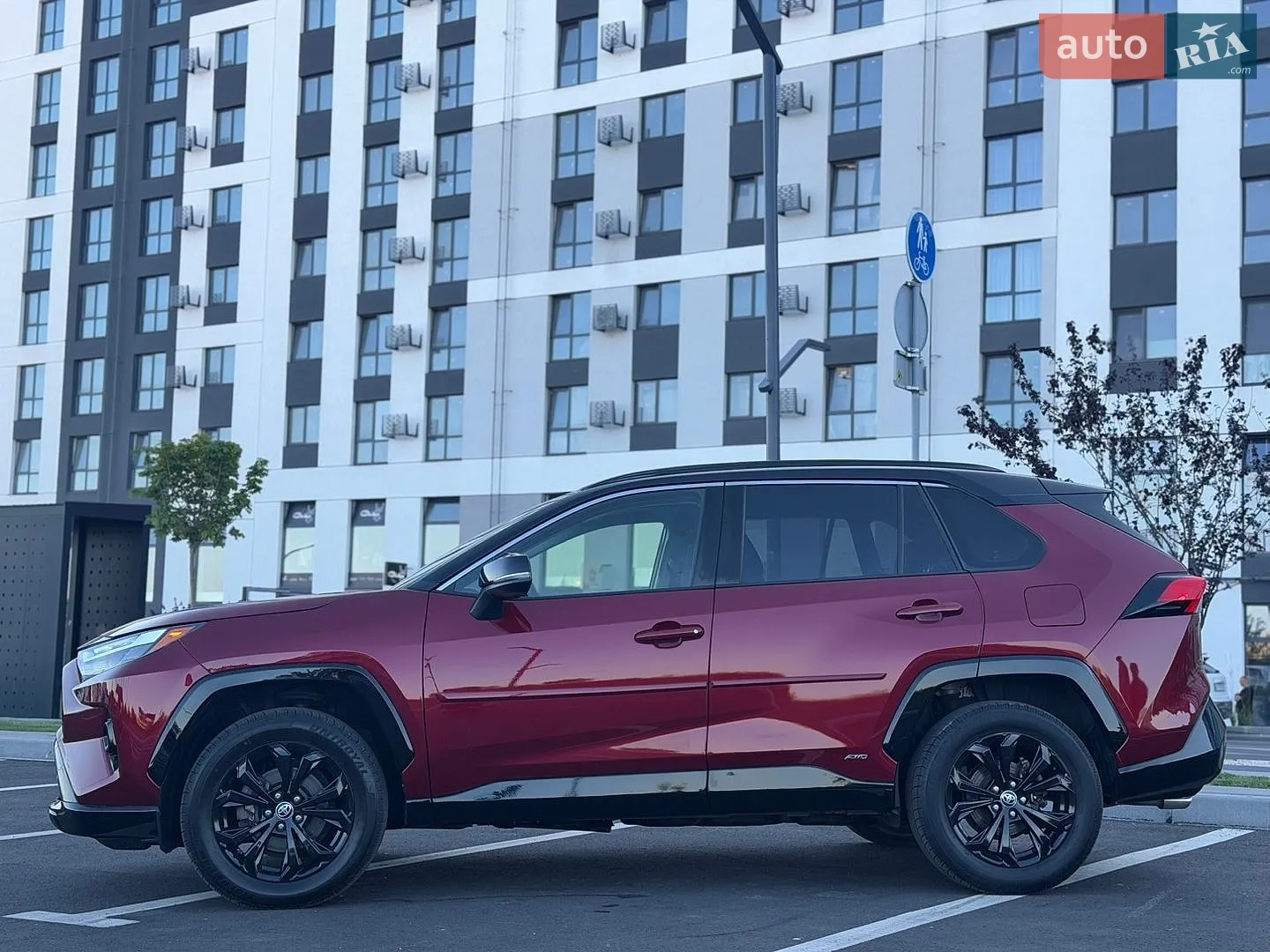 2022 Toyota RAV 4 - мініатюра 2