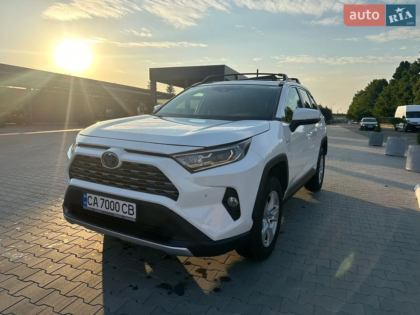 2019 Toyota RAV 4 - фото 1
