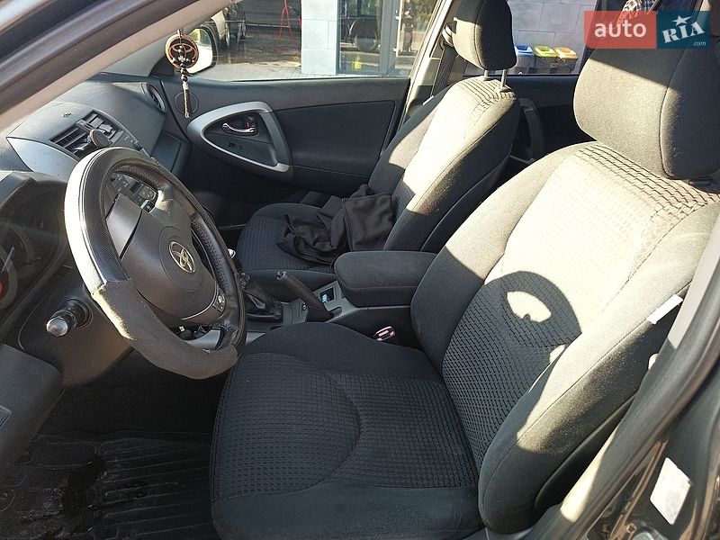 Внедорожник / Кроссовер Toyota RAV4 2007 в Олевске