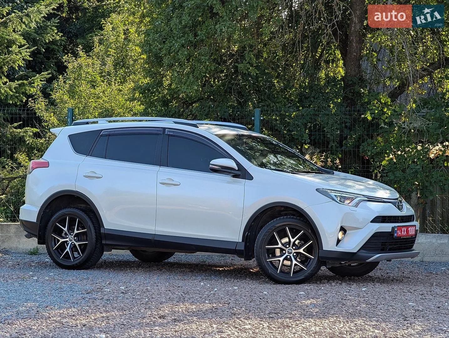 2017 Toyota RAV 4 - мініатюра 11