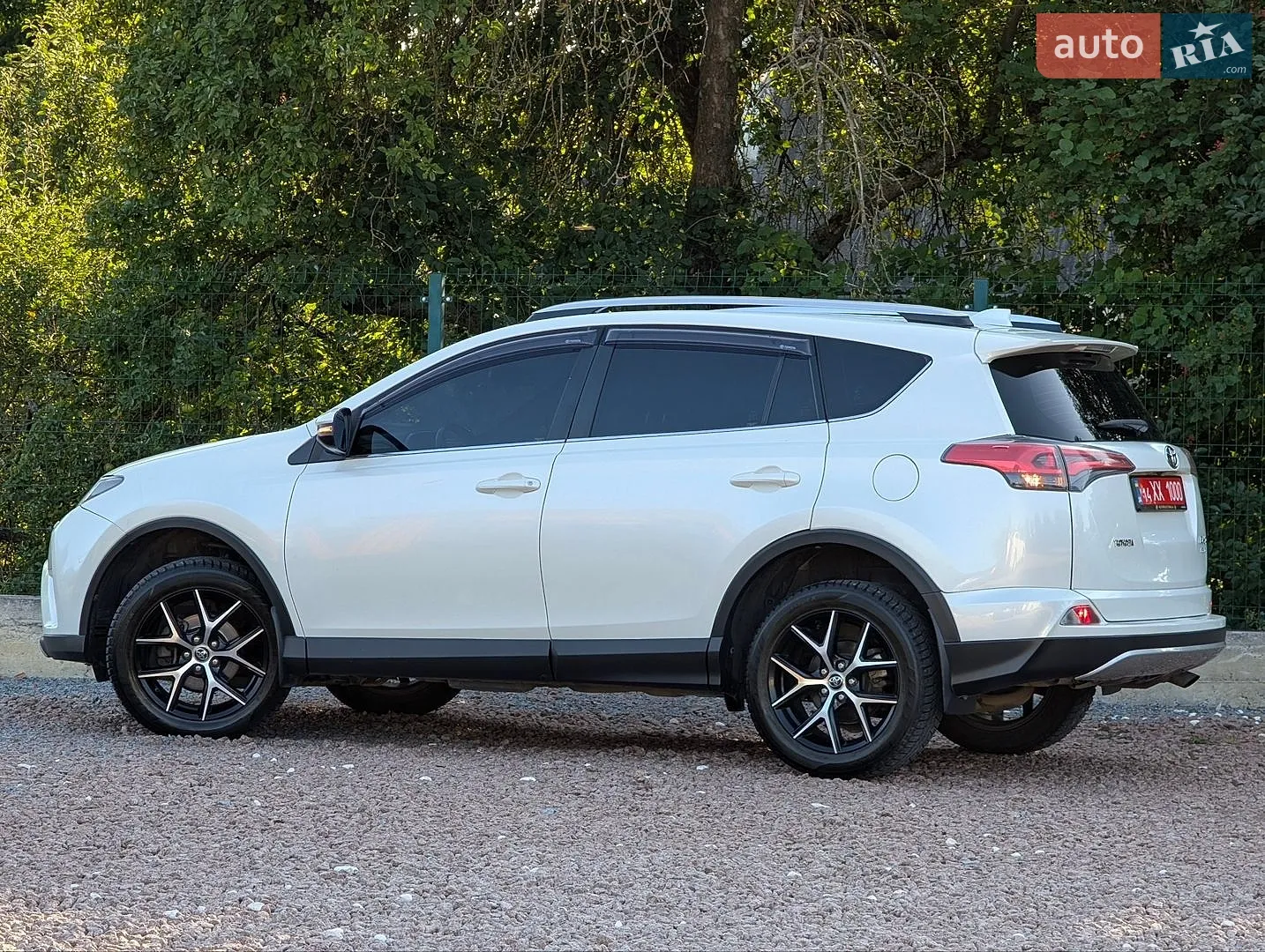 2017 Toyota RAV 4 - мініатюра 16