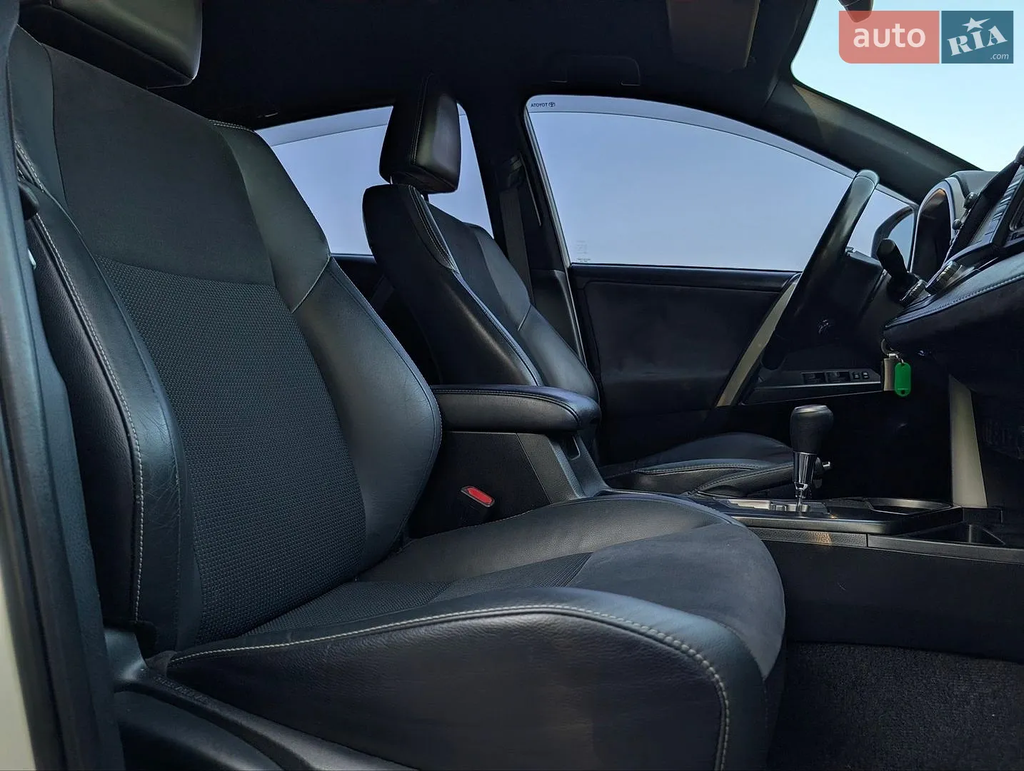 2017 Toyota RAV 4 - мініатюра 32