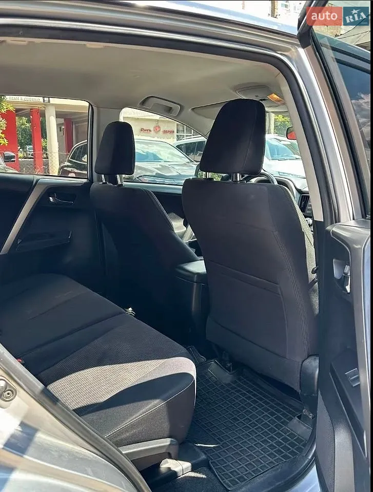 2016 Toyota RAV 4 - мініатюра 4