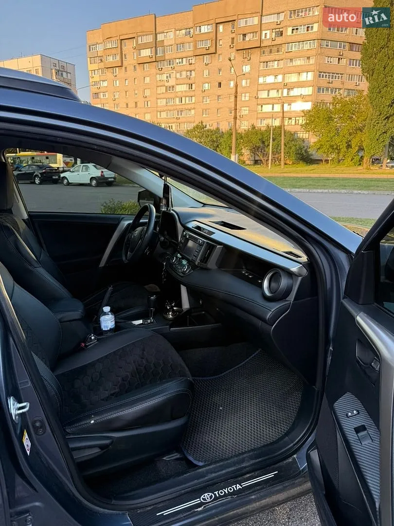 2013 Toyota RAV 4 - мініатюра 5