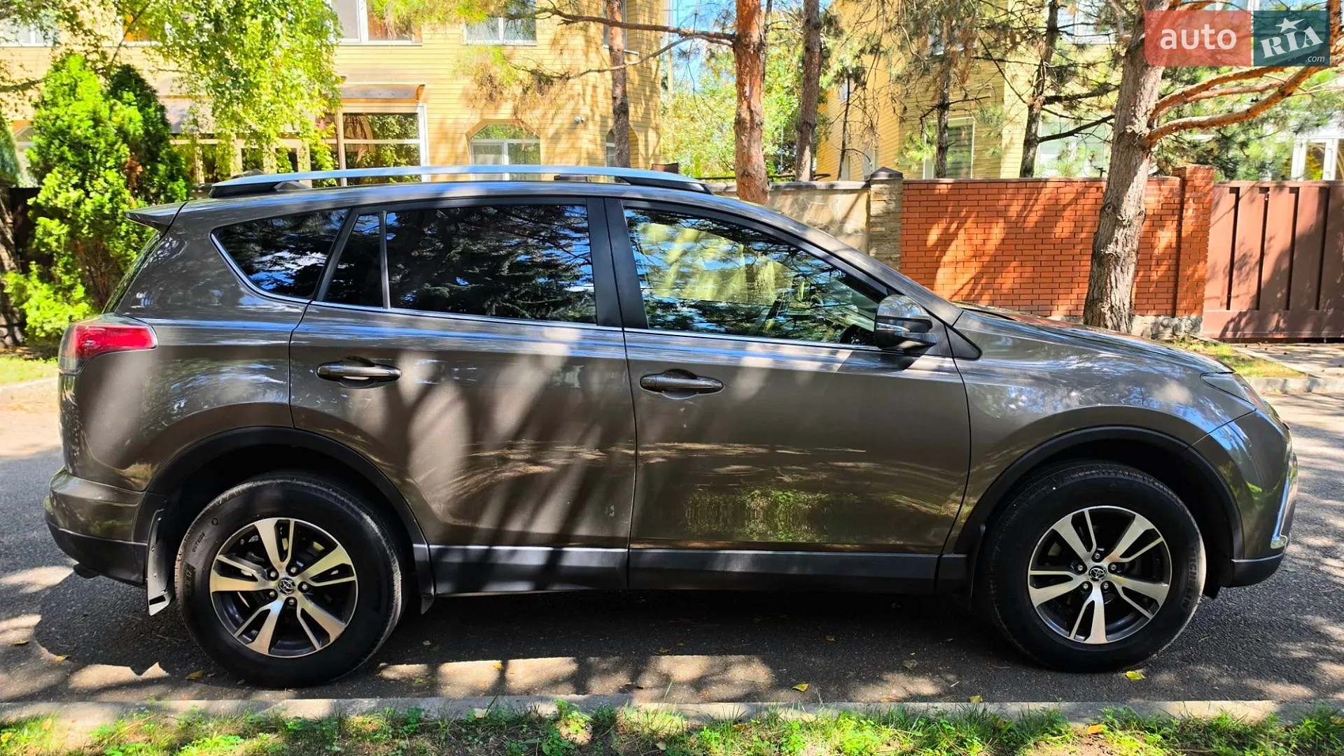 2016 Toyota RAV 4 - мініатюра 8