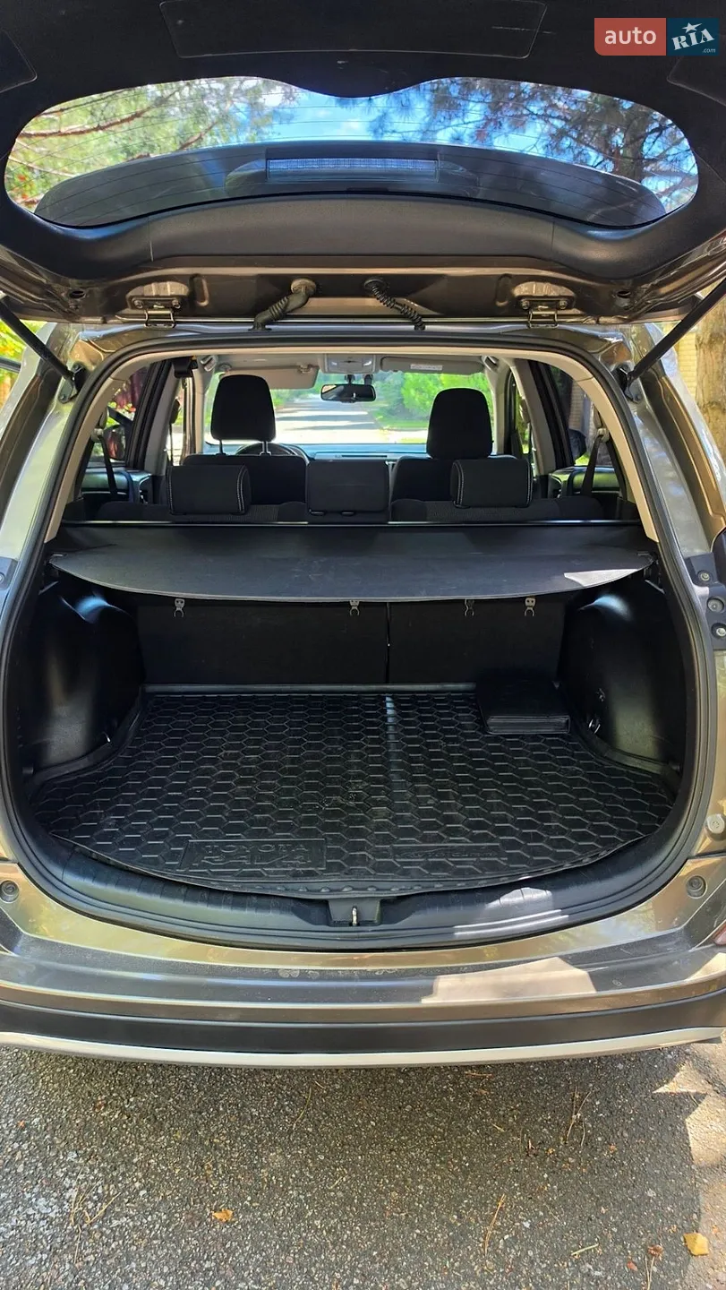 2016 Toyota RAV 4 - мініатюра 13