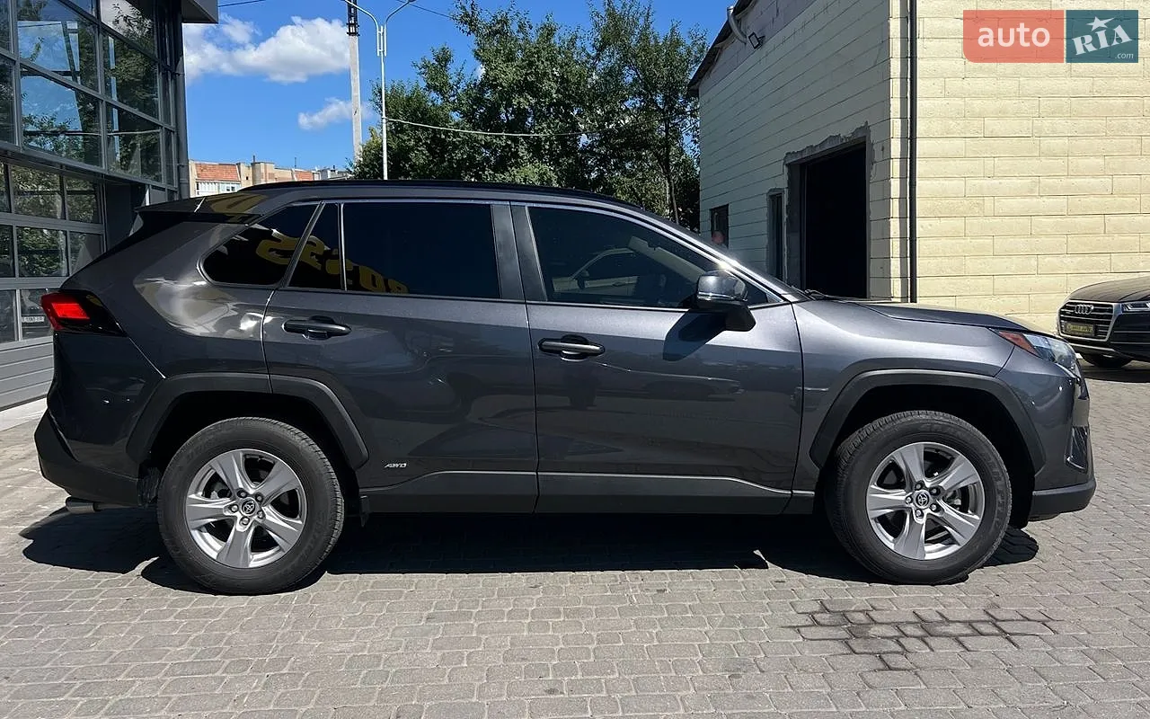 2025 Toyota RAV 4 - мініатюра 8