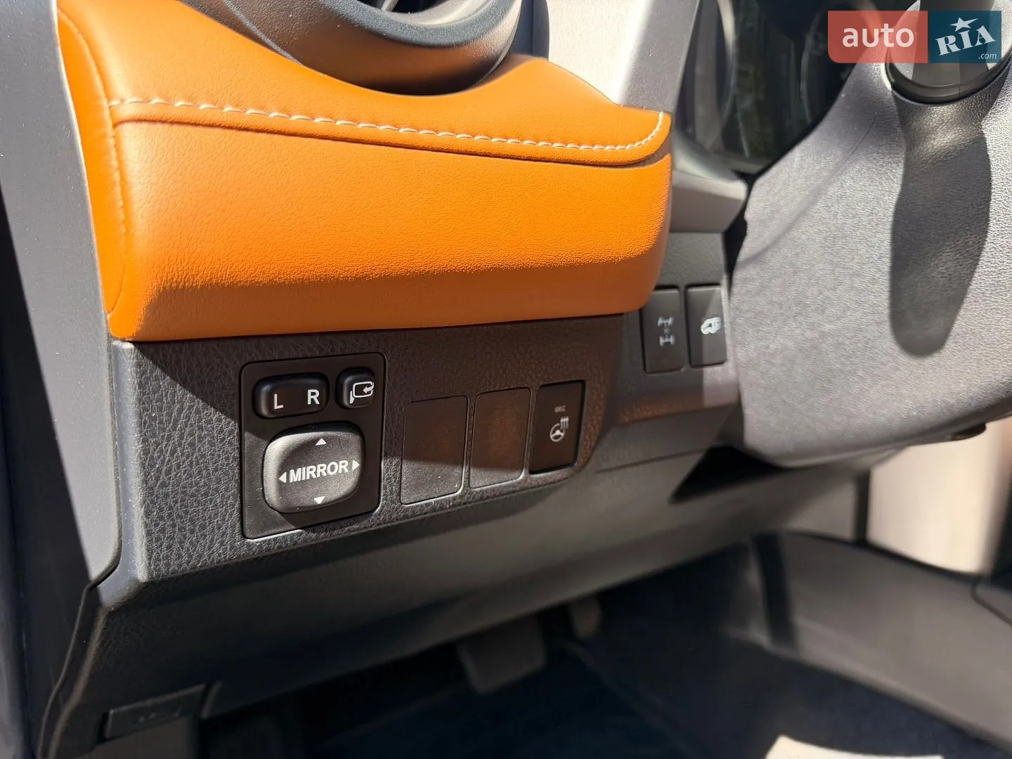 2016 Toyota RAV 4 - мініатюра 29