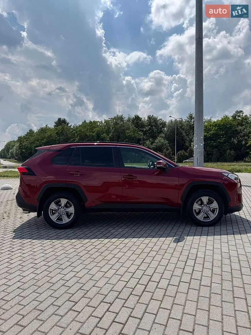 2022 Toyota RAV 4 - мініатюра 8
