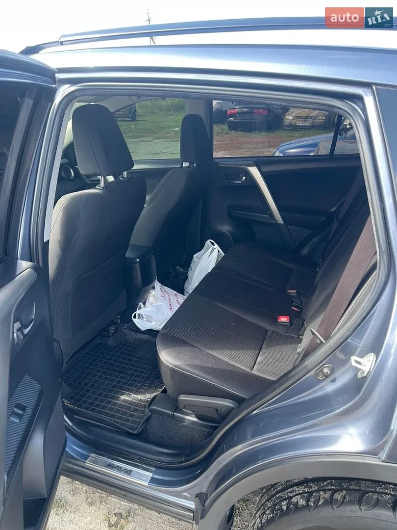2014 Toyota RAV 4 - мініатюра 5