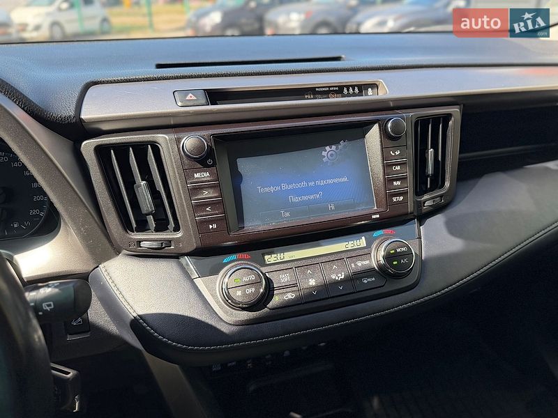 Внедорожник / Кроссовер Toyota RAV4 2017 в Шептицькому