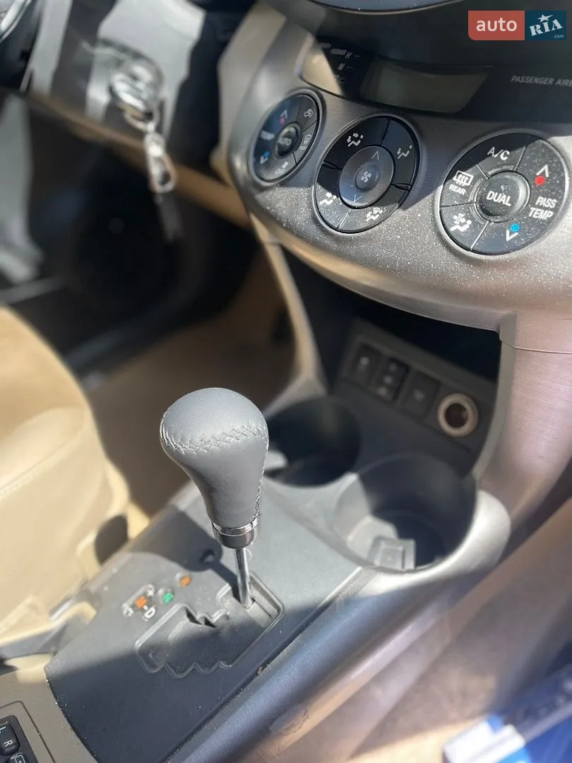 2010 Toyota RAV 4 - мініатюра 14