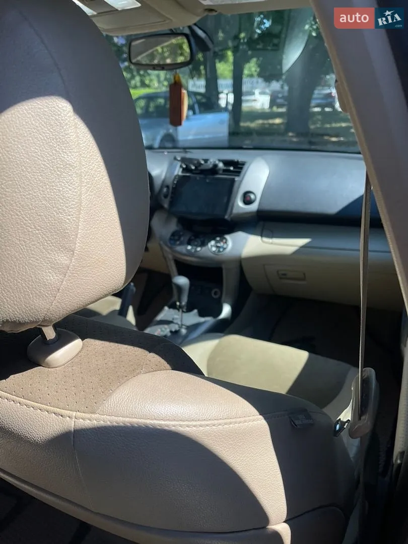 2010 Toyota RAV 4 - мініатюра 15