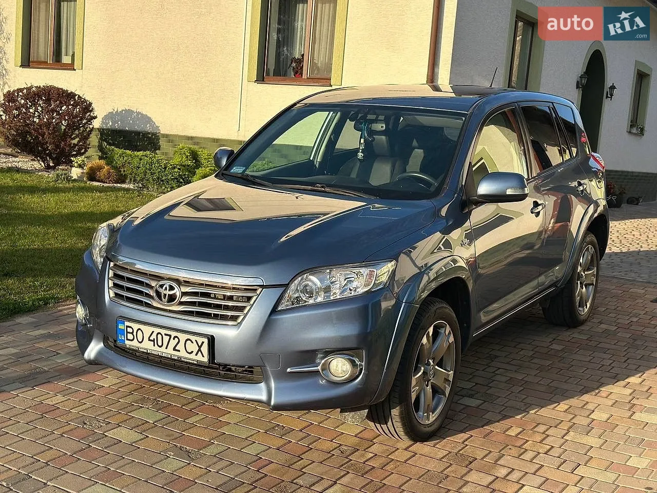 2010 Toyota RAV 4 - мініатюра 8