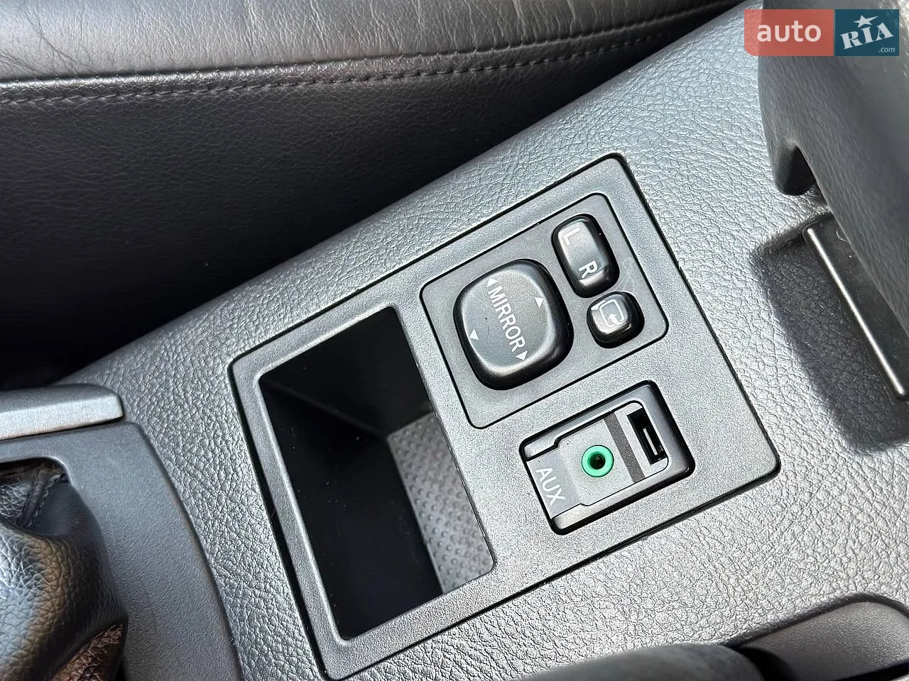 2010 Toyota RAV 4 - мініатюра 21