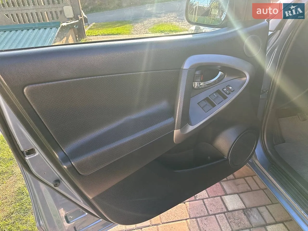 2010 Toyota RAV 4 - мініатюра 25