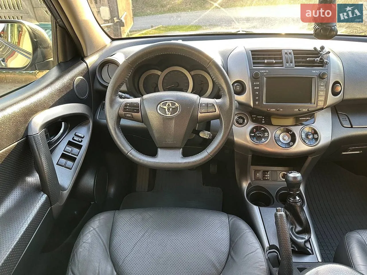 2010 Toyota RAV 4 - мініатюра 39
