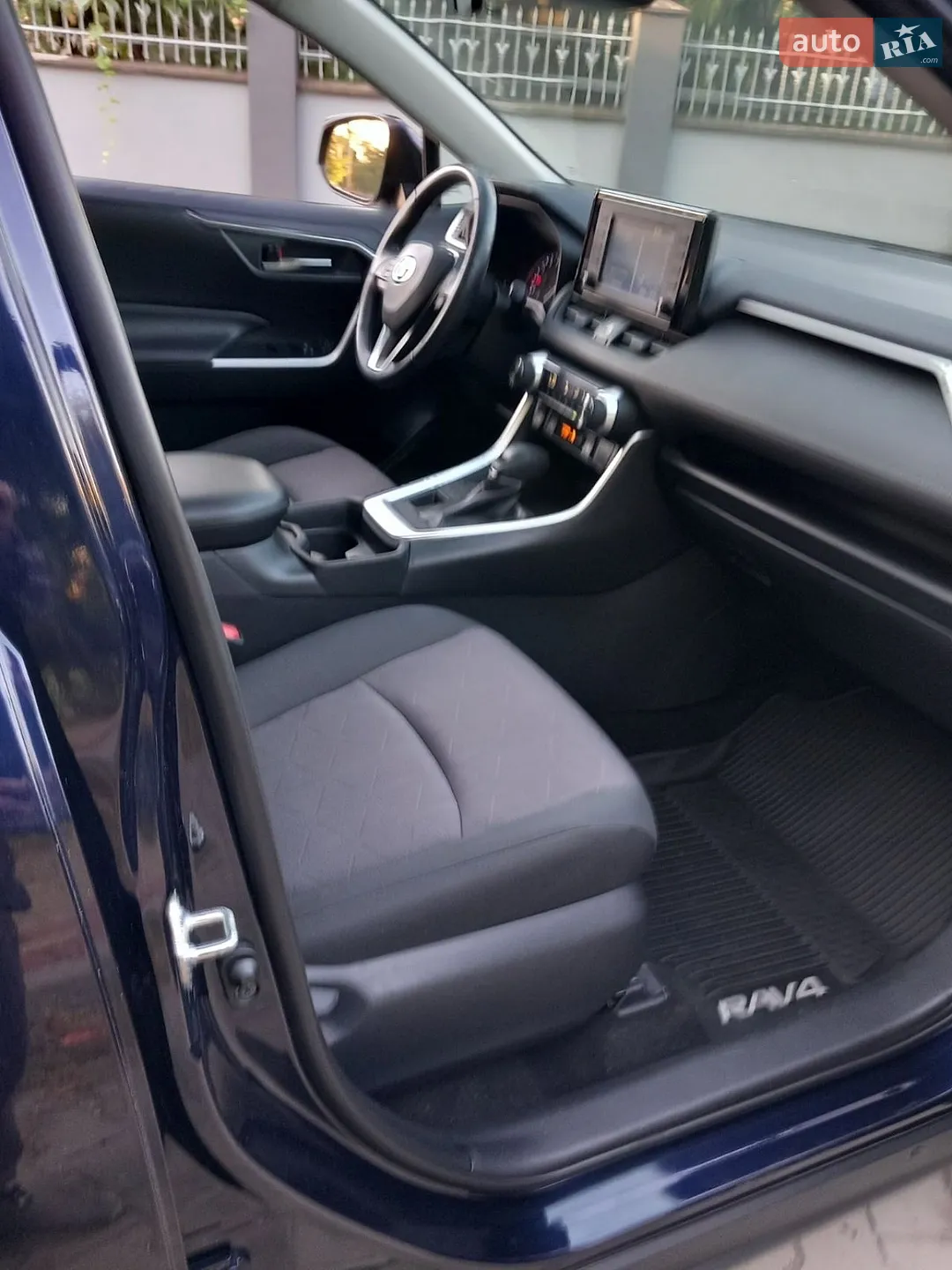 2019 Toyota RAV 4 - мініатюра 9