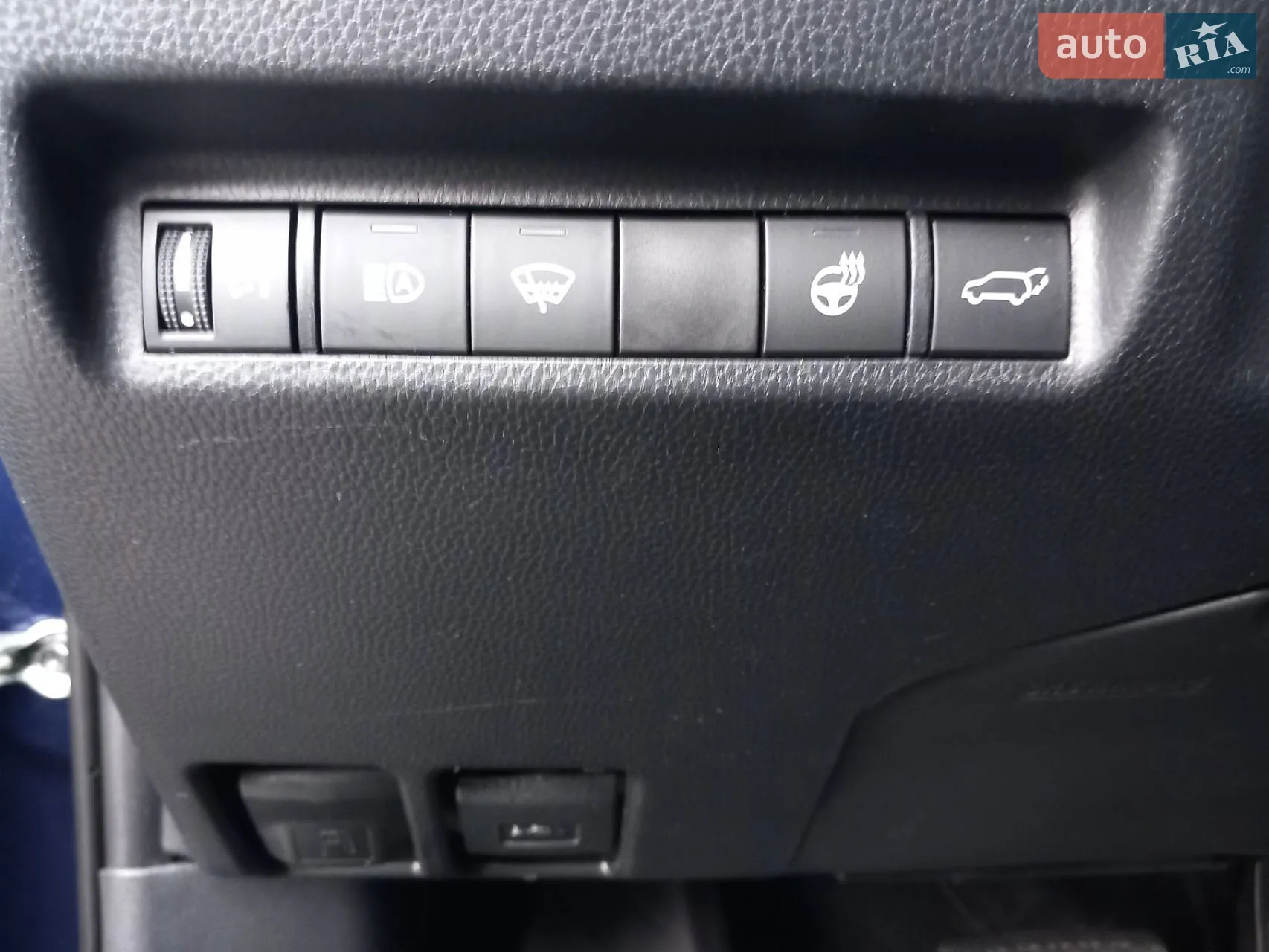 2019 Toyota RAV 4 - мініатюра 16