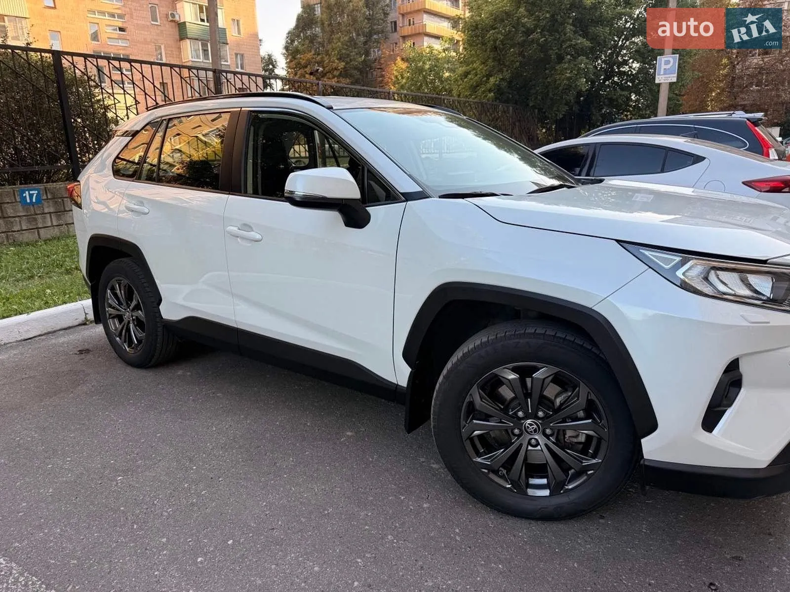 2022 Toyota RAV 4 - мініатюра 11