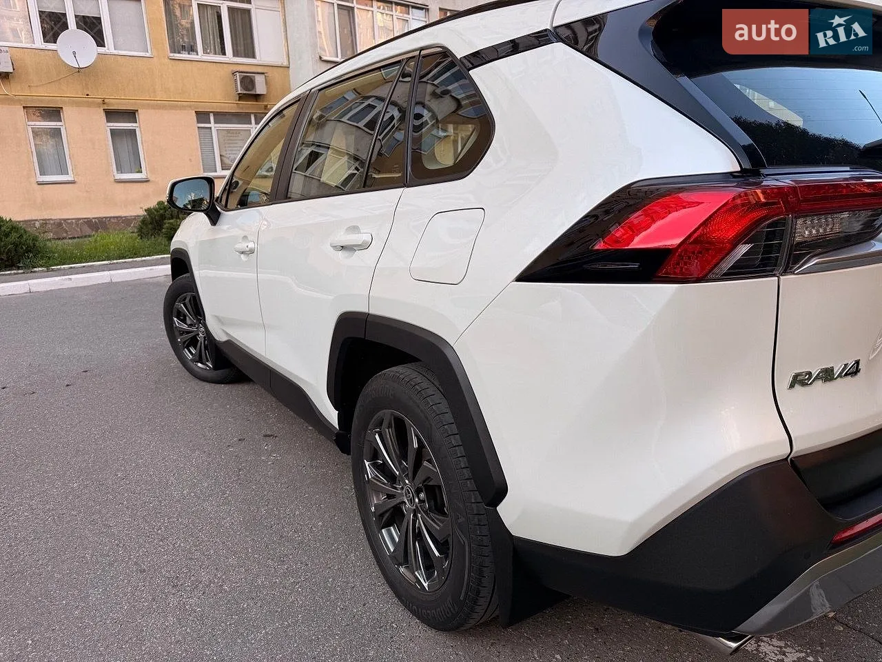 2022 Toyota RAV 4 - мініатюра 17