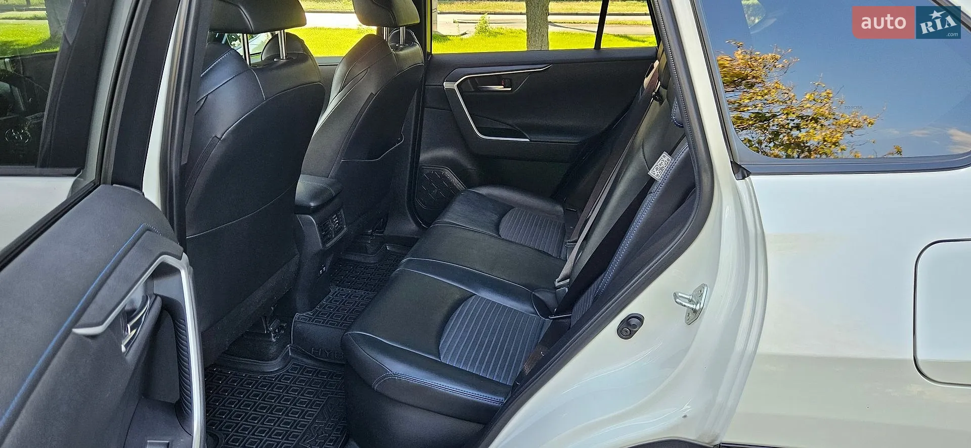 2019 Toyota RAV 4 - мініатюра 27
