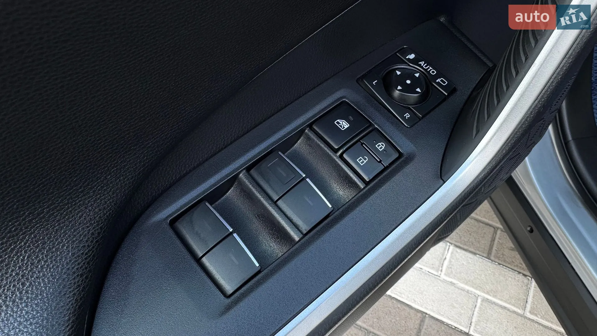 2022 Toyota RAV 4 - мініатюра 28