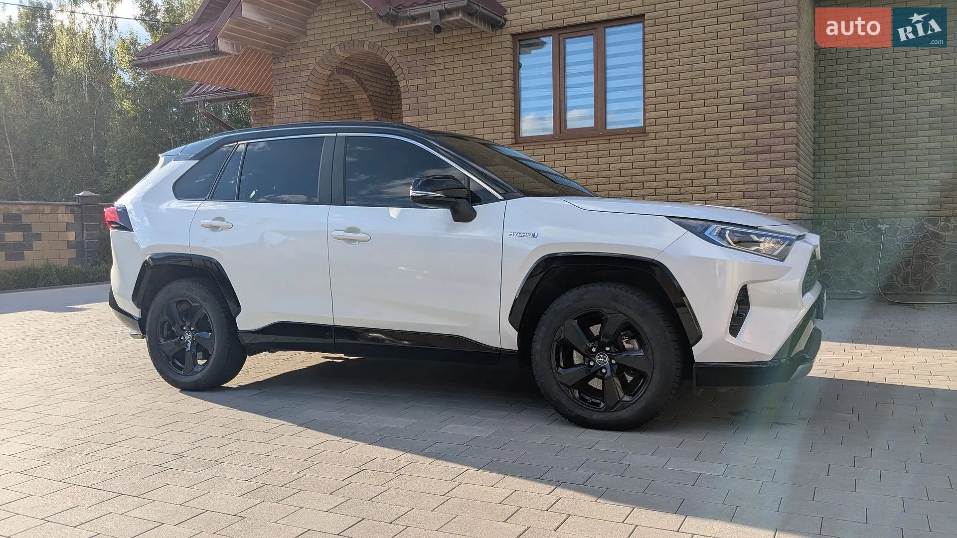 2018 Toyota RAV 4 - фото 1