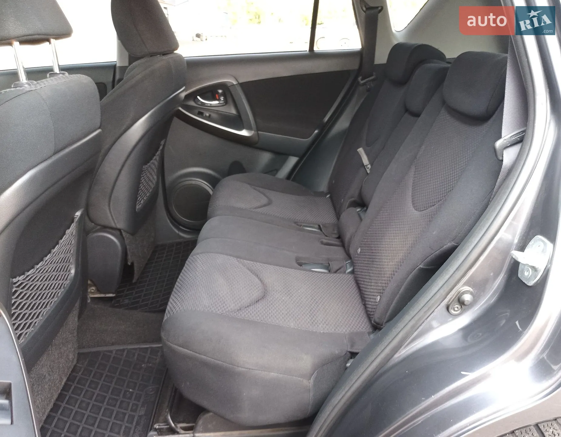 2010 Toyota RAV 4 - мініатюра 21