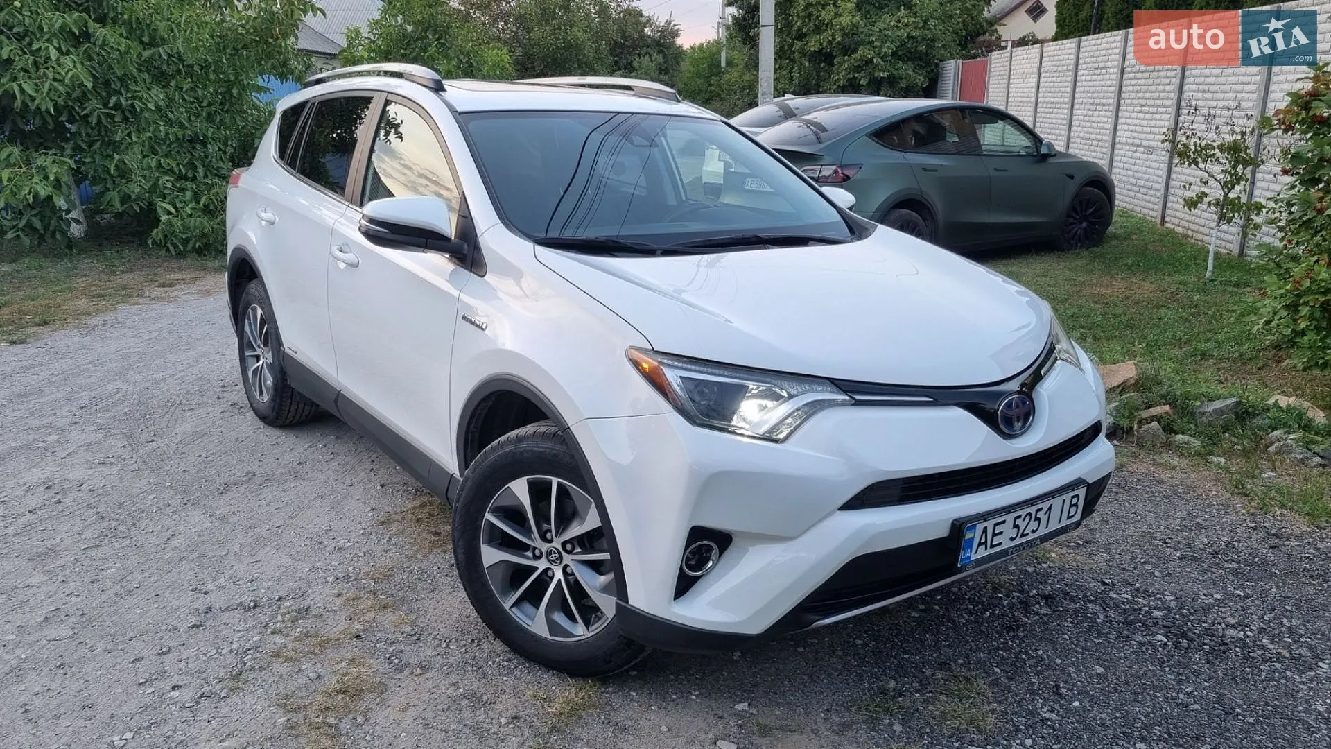 2017 Toyota RAV 4 - фото 1