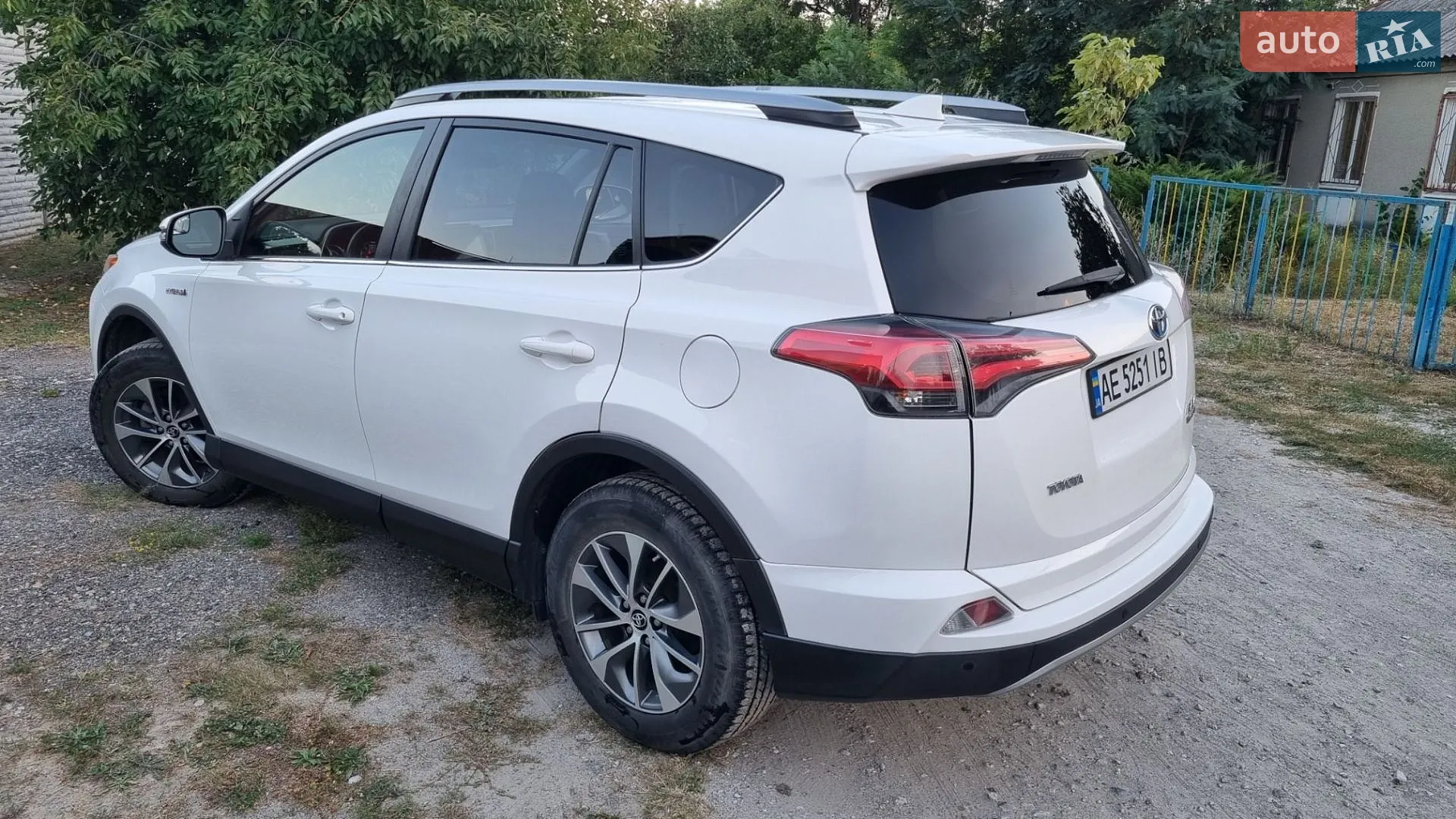 2017 Toyota RAV 4 - мініатюра 3