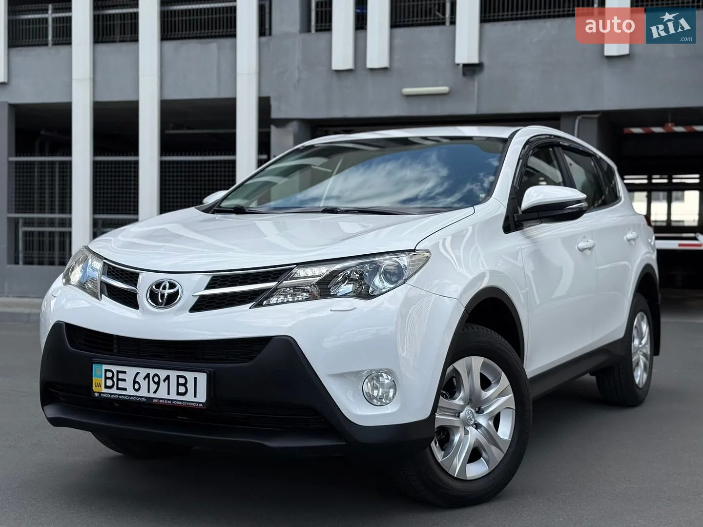 2014 Toyota RAV 4 - мініатюра 9