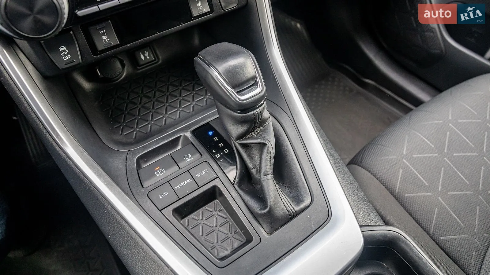 2019 Toyota RAV 4 - мініатюра 28