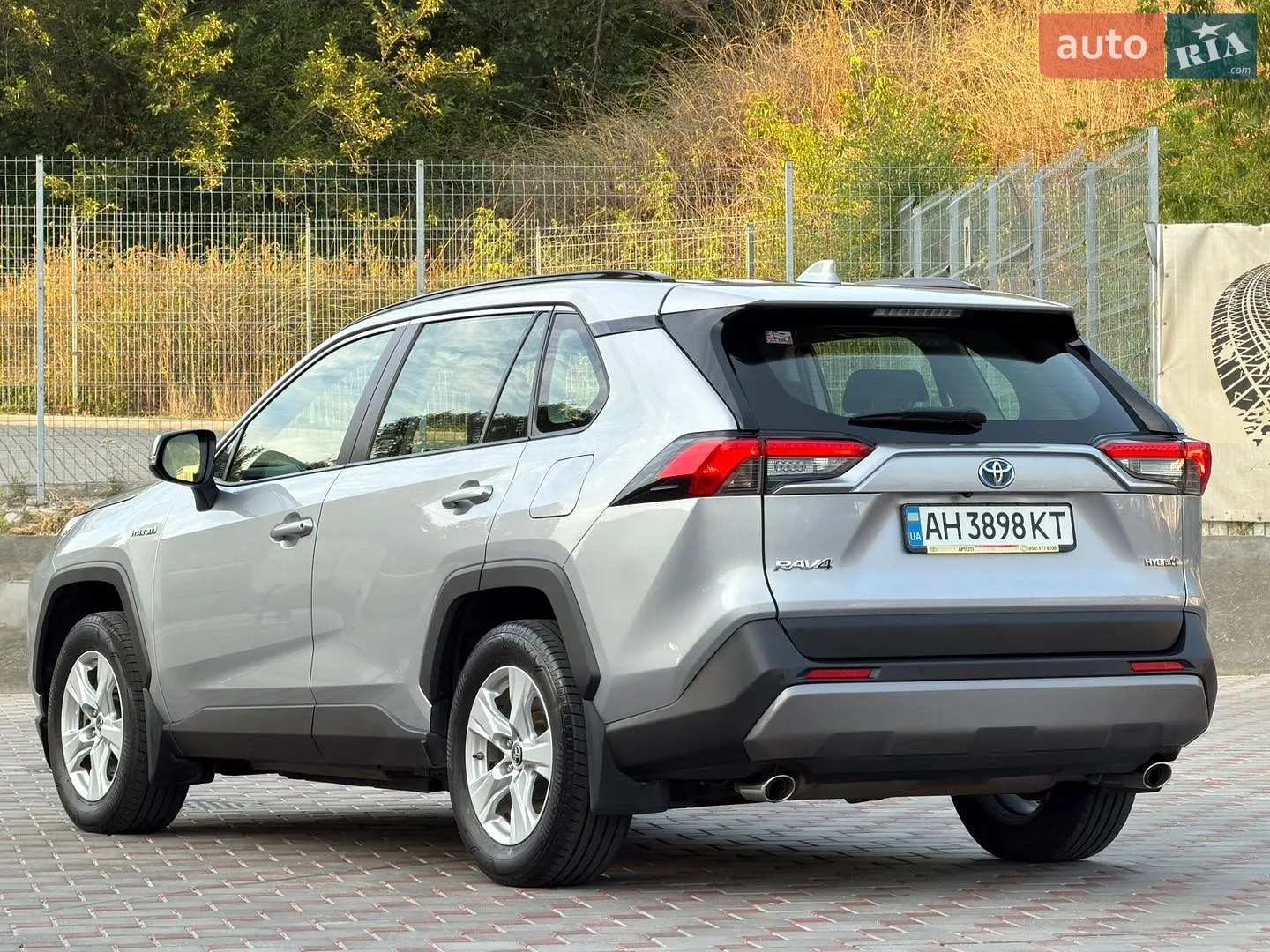 2019 Toyota RAV 4 - мініатюра 6
