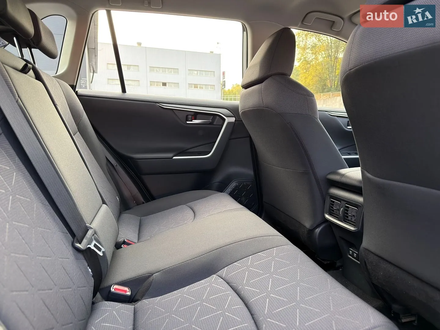 2019 Toyota RAV 4 - мініатюра 13