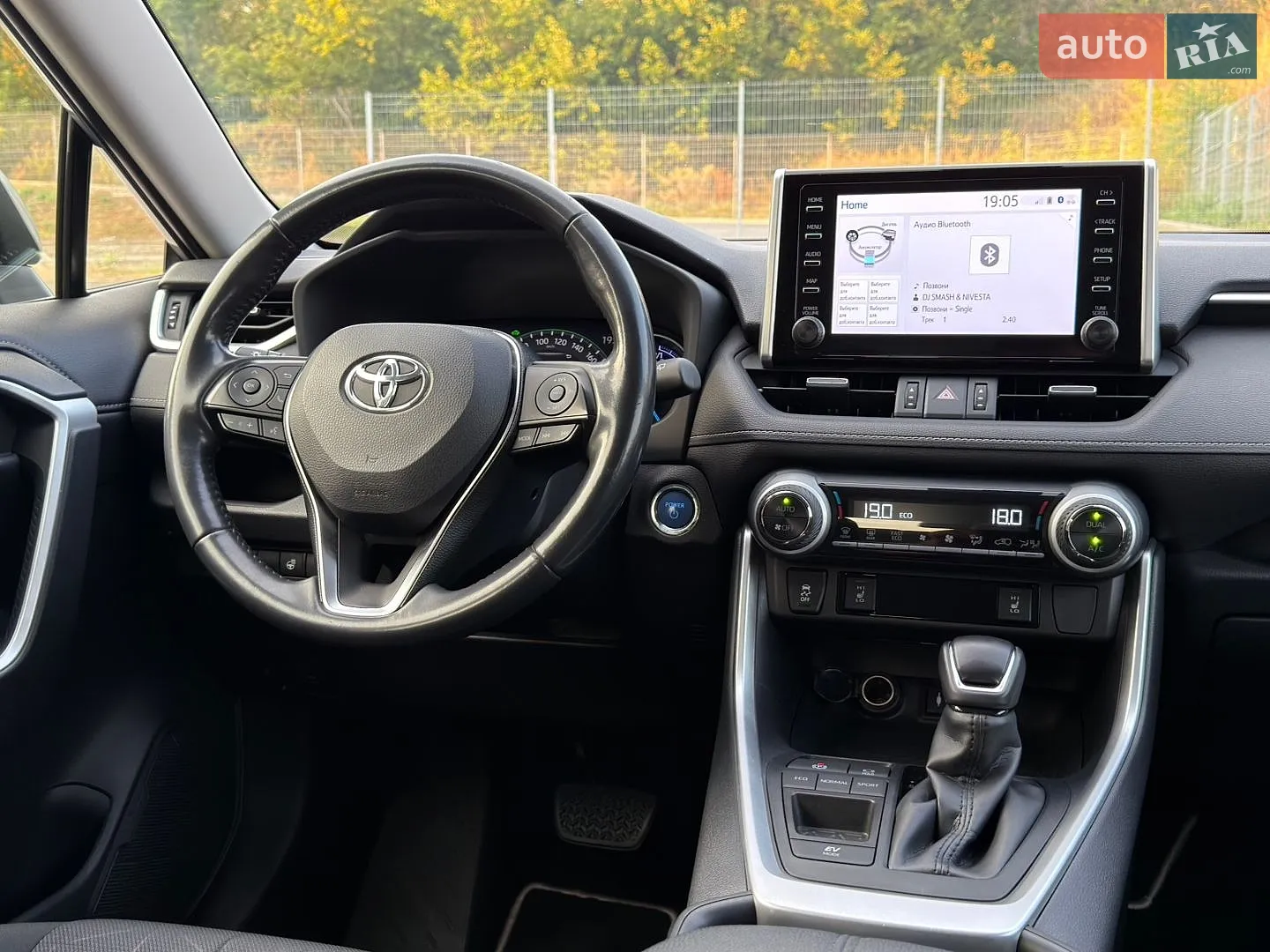 2019 Toyota RAV 4 - мініатюра 11
