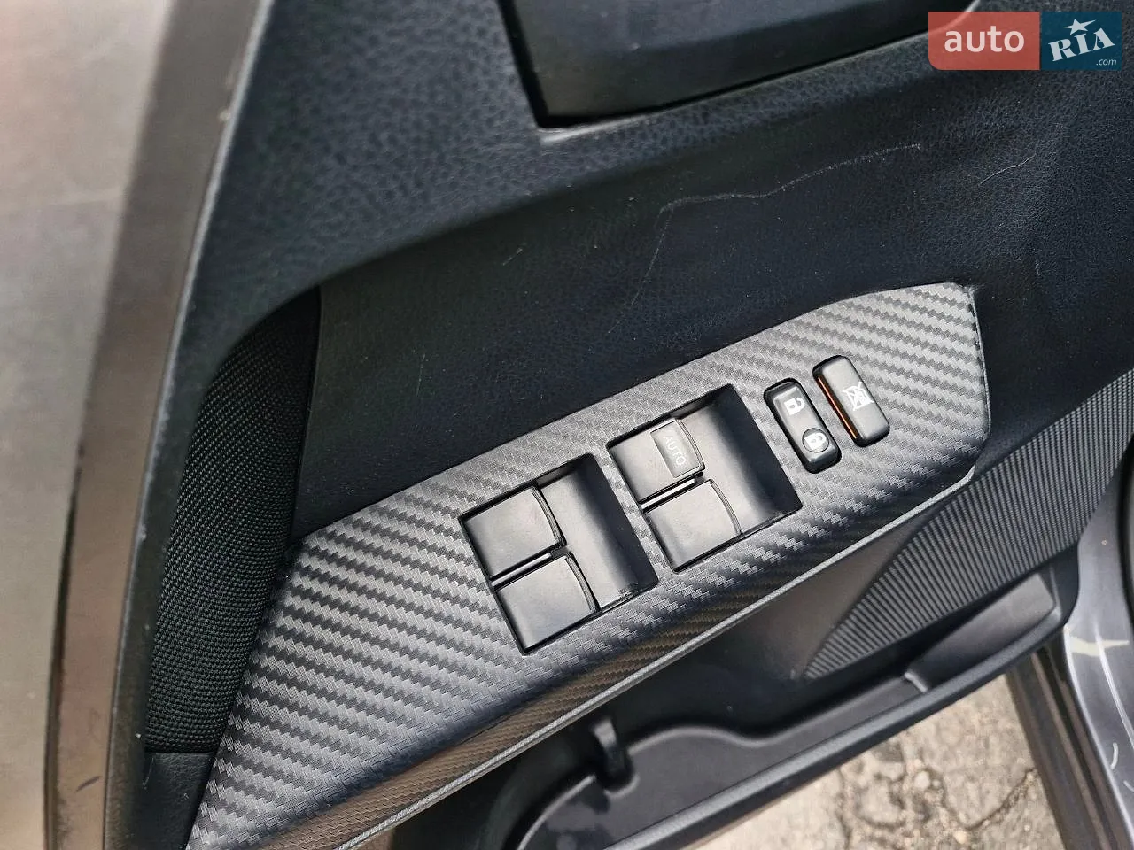 2015 Toyota RAV 4 - мініатюра 12