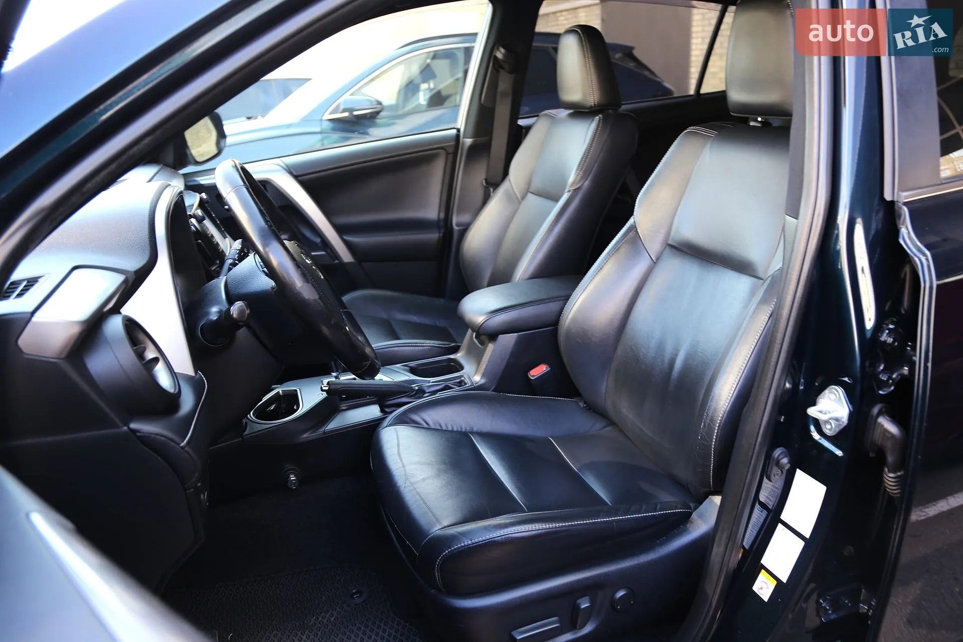 2016 Toyota RAV 4 - мініатюра 12