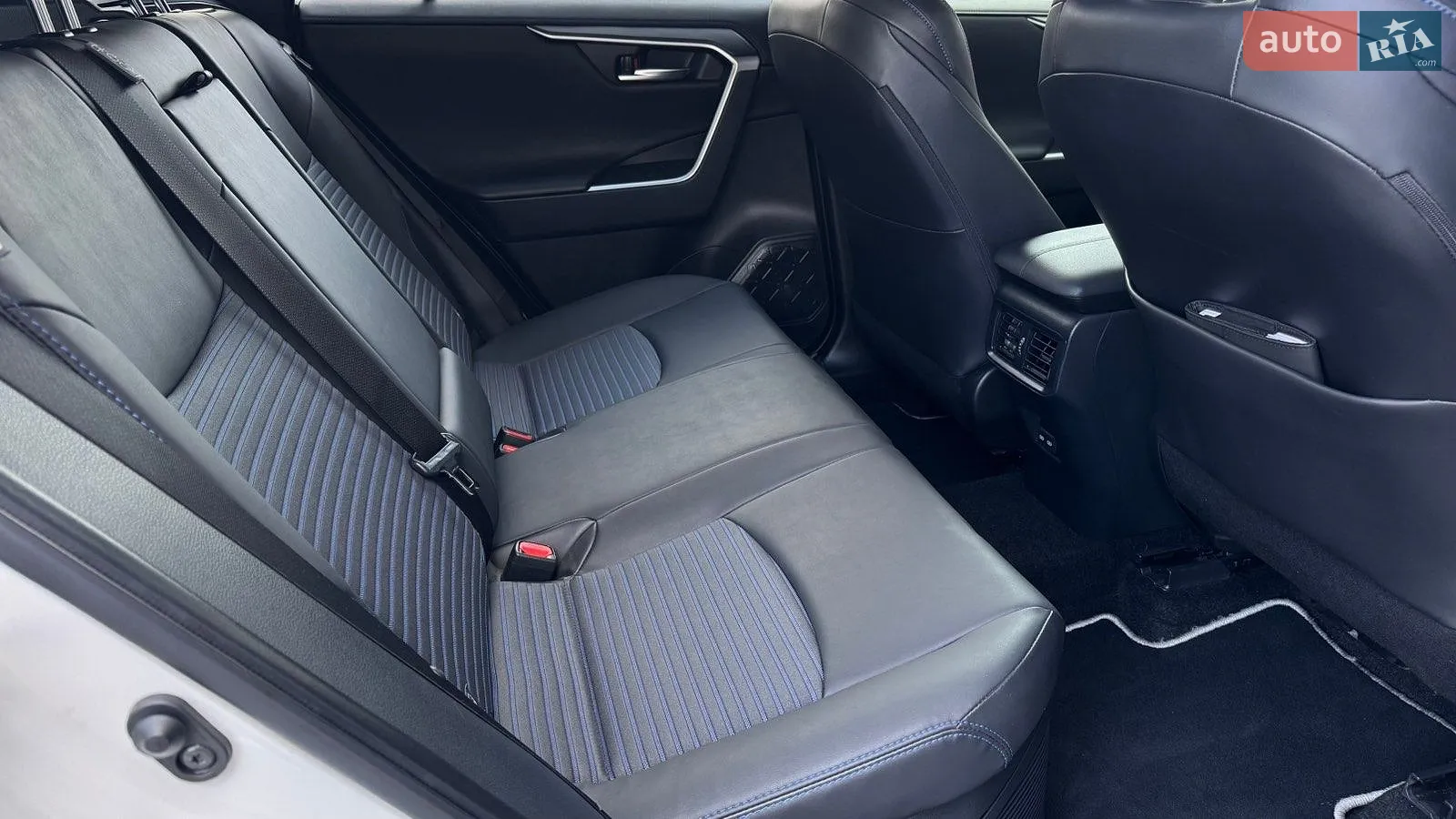 2022 Toyota RAV 4 - мініатюра 7