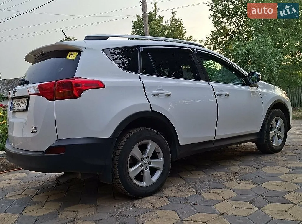 2013 Toyota RAV 4 - мініатюра 6